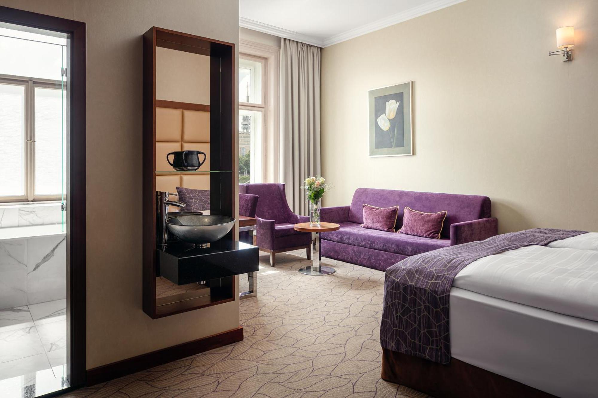 코셔 호텔 킹 데이비드 프라하 외부 사진 A typical room at the hotel