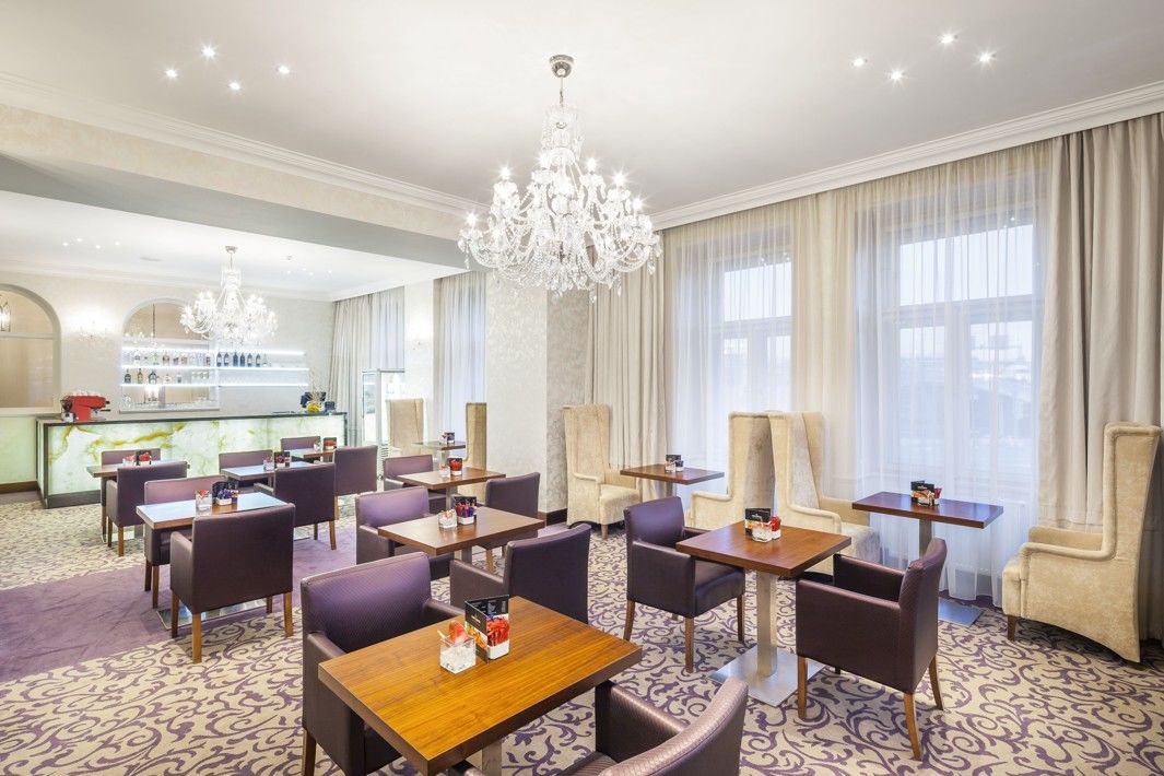 코셔 호텔 킹 데이비드 프라하 외부 사진 The lounge at the hotel