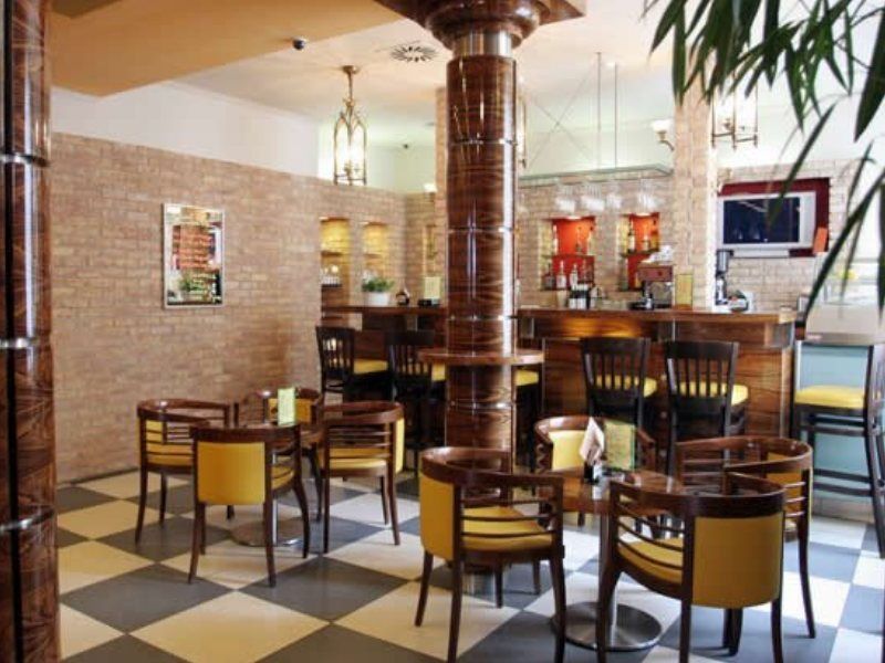 코셔 호텔 킹 데이비드 프라하 외부 사진 Interior of the restaurant