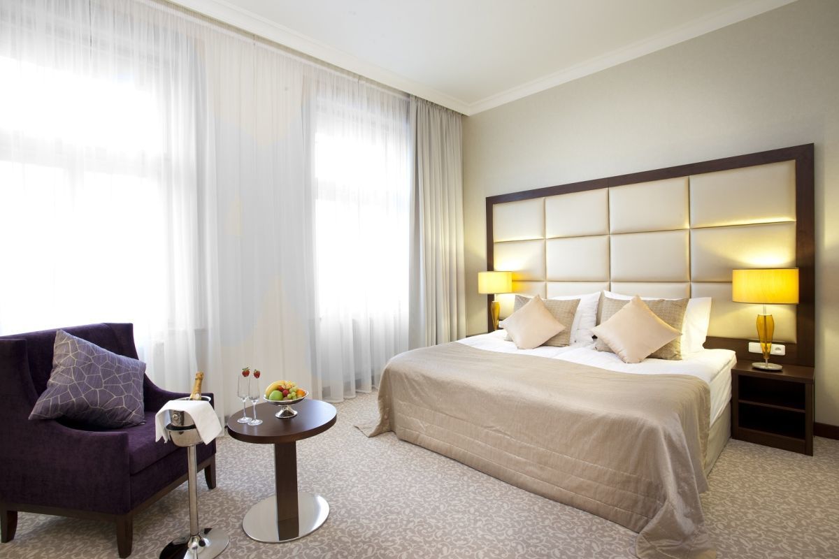 코셔 호텔 킹 데이비드 프라하 외부 사진 A room at the hotel